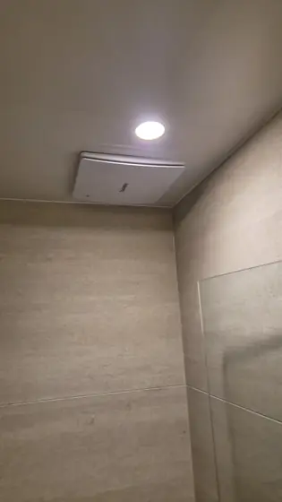 화장실 전동댐퍼 설치 — 교체 전 욕실 환풍기